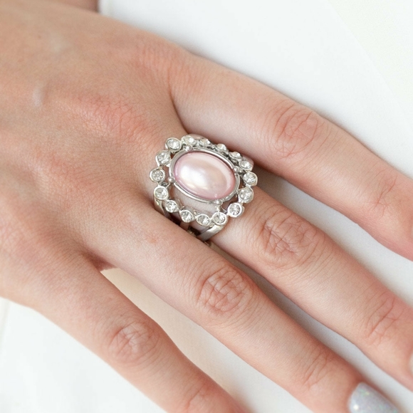 Paparazzi Ring - Sugar Coated Splendor 🍬 Pink - Picture 2 of 3